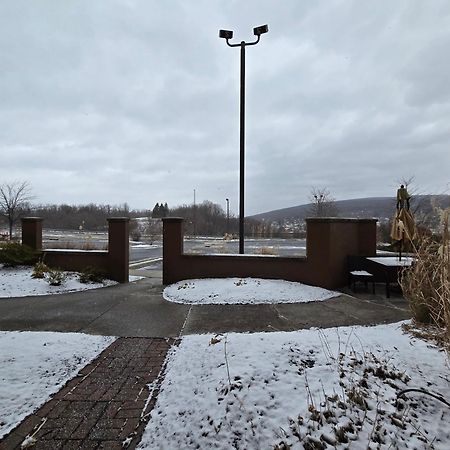 Country Inn & Suites By Radisson, Convention Center Altoona Exterior photo