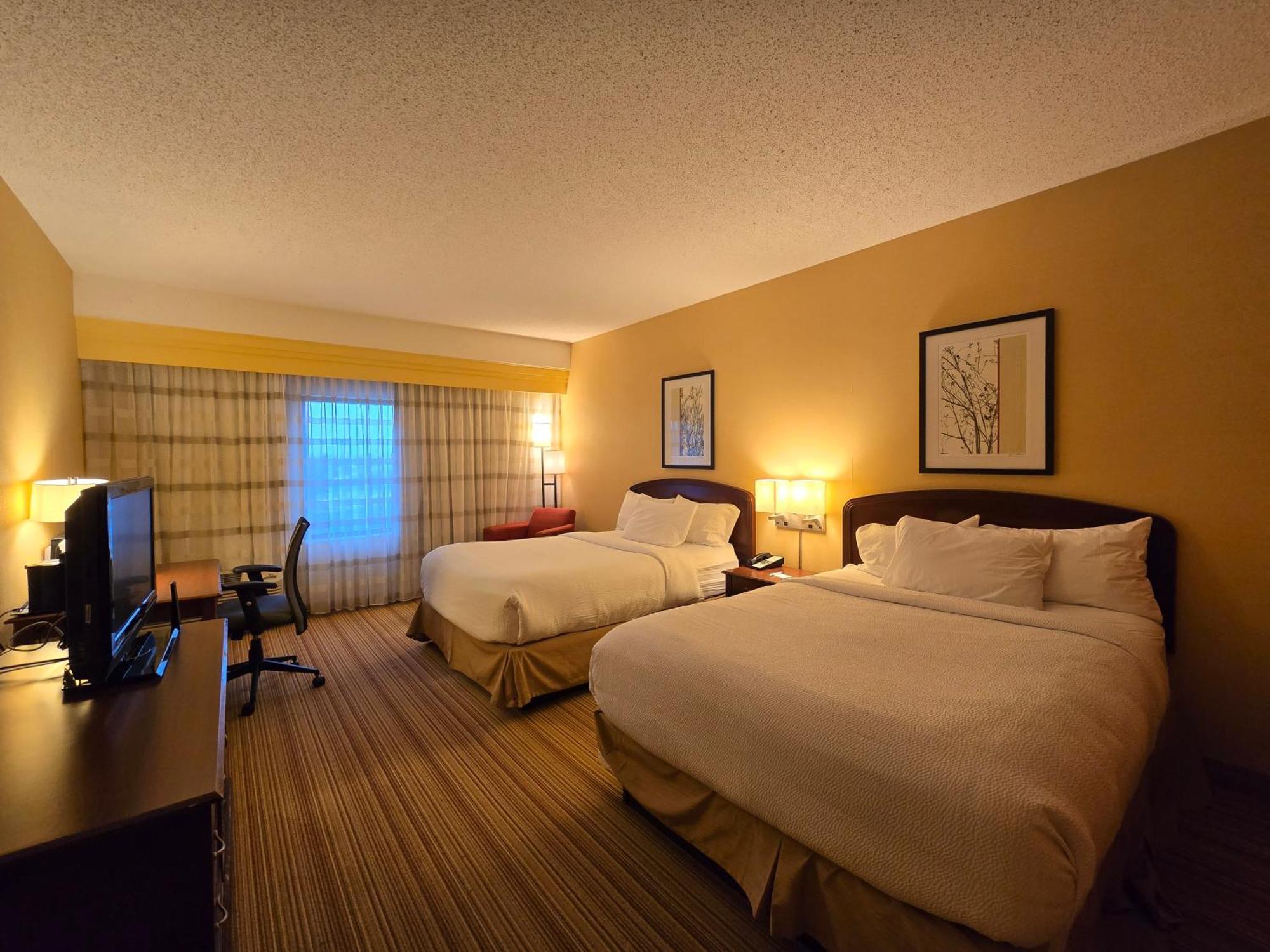 Country Inn & Suites By Radisson, Convention Center Altoona Exterior photo